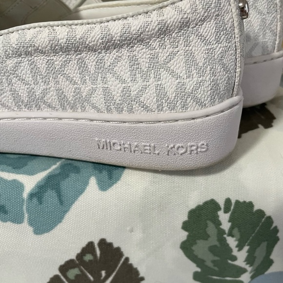 Michael Kors white slip on sneaker with MK logo. Size 6. - Picture 6 of 9